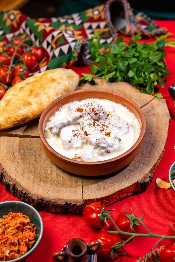 Shkmeruli — Цыплёнок в чесночно-сливочном соусе